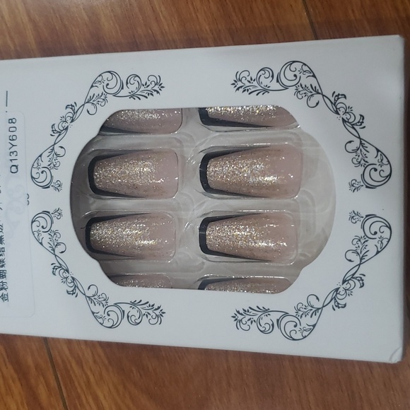24pcs Nails - Picture 3 of 6